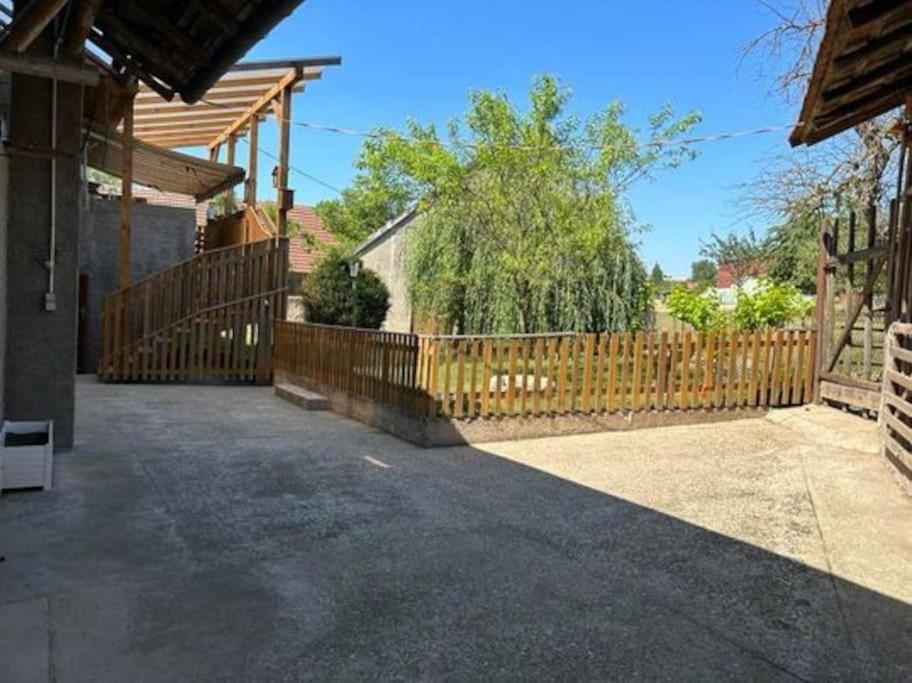 Maison Au Sein D'Une Ferme Villa Rahling Екстериор снимка